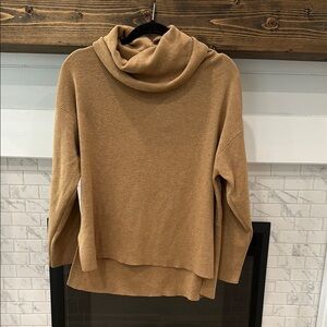 H&M Tan camel Women's Sweater